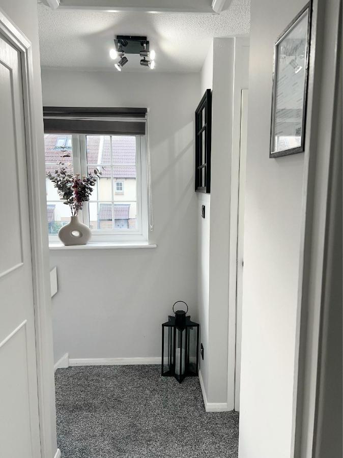 Stunning Apartment In Beckton With Private Entrance 伦敦 外观 照片